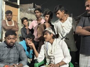 क्रिकेट खेलने के दौरान विवाद, विकेट से राजद नेता के सिर पर हमला